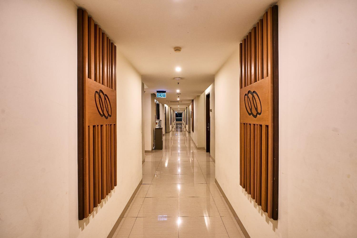 Grand Orchid Hotel Yogyakarta Maguwo Exterior photo